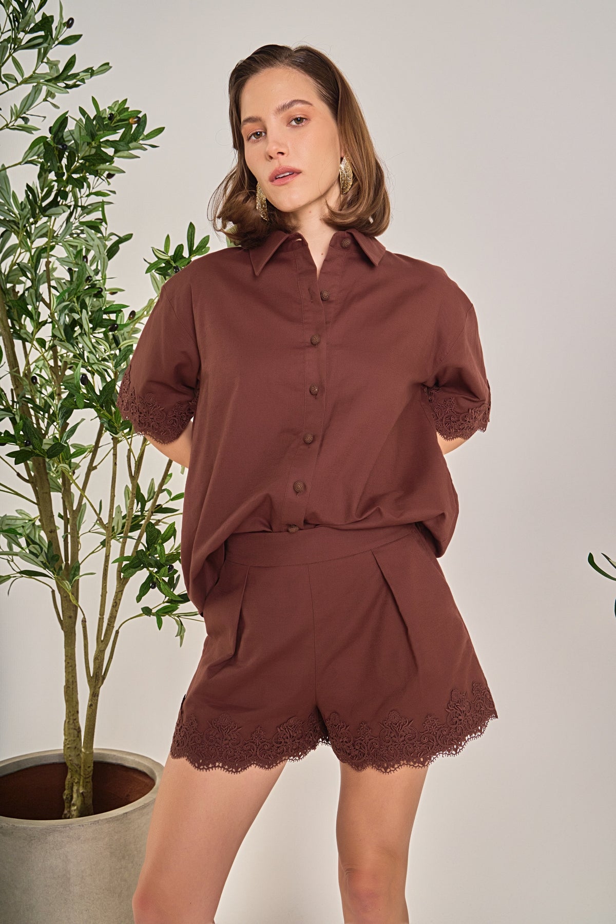Linen Lace Shorts - Chocolate Brown