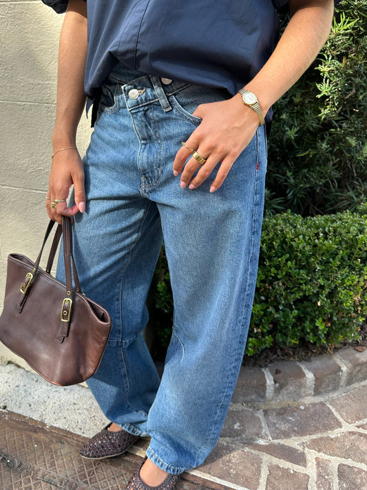BNA Soft Curve Barrel Jean